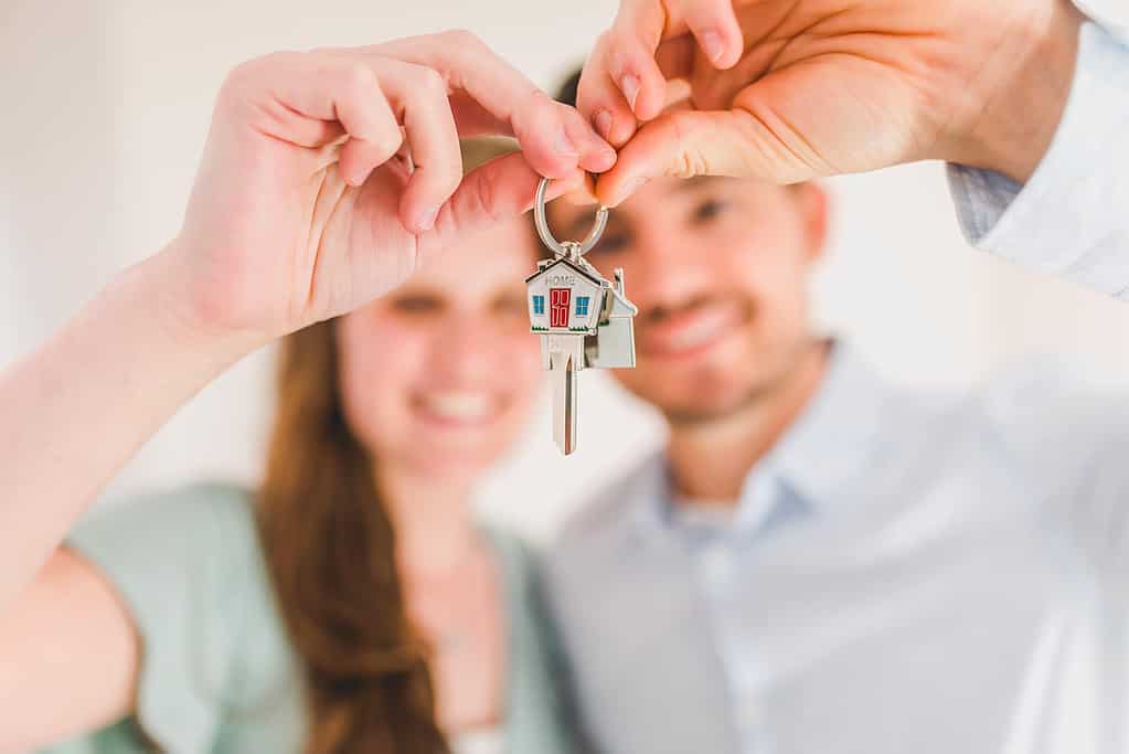 coppia che acquista casa dal costruttore