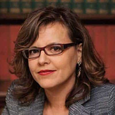 Ritratto del notaio Laura Mazzari
